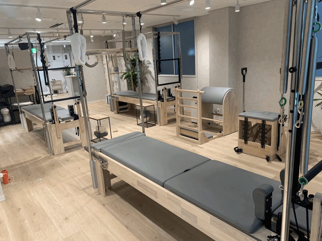 La pilates姫路店のスタジオ内の様子
