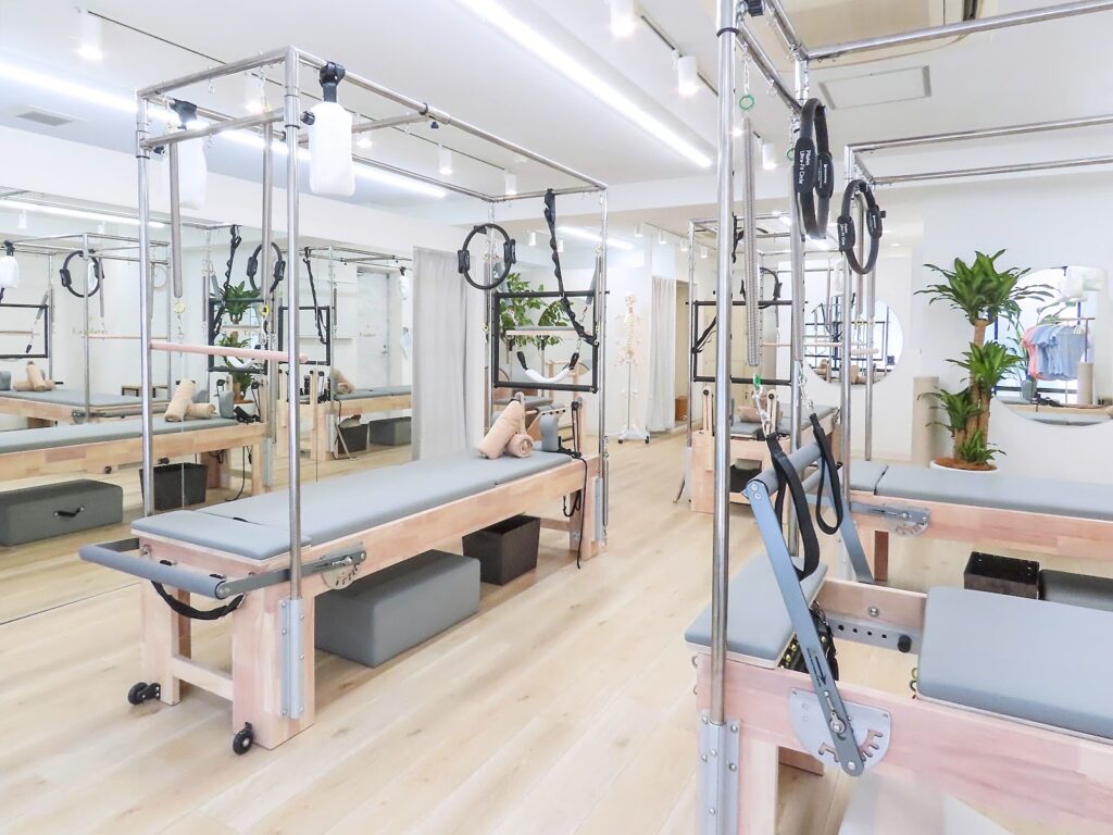 La pilatesの豊富なマシンピラティスと清潔な店内