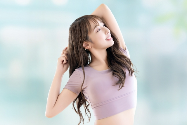 ピラティスの効果を感じている女性のイメージ画像