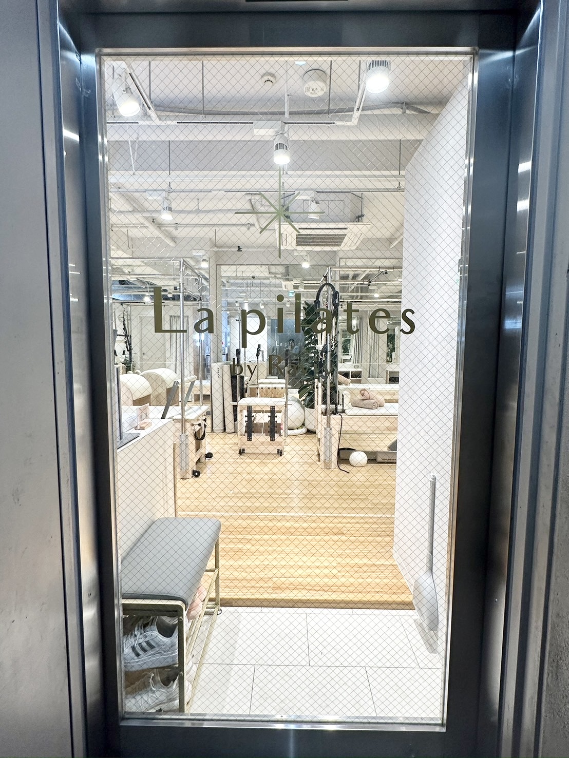 La pilates代官山店入り口