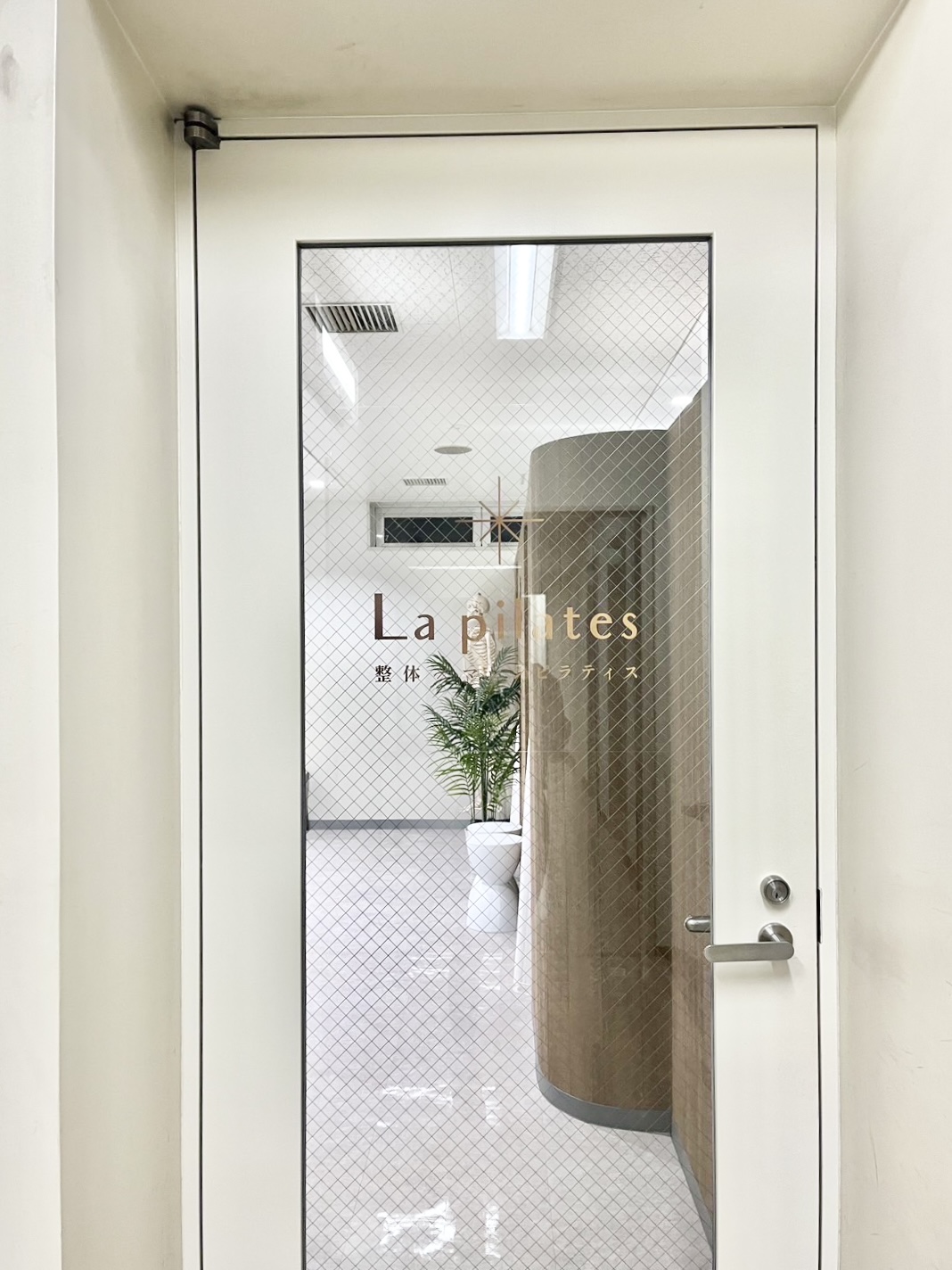 La pilates名古屋栄店入り口