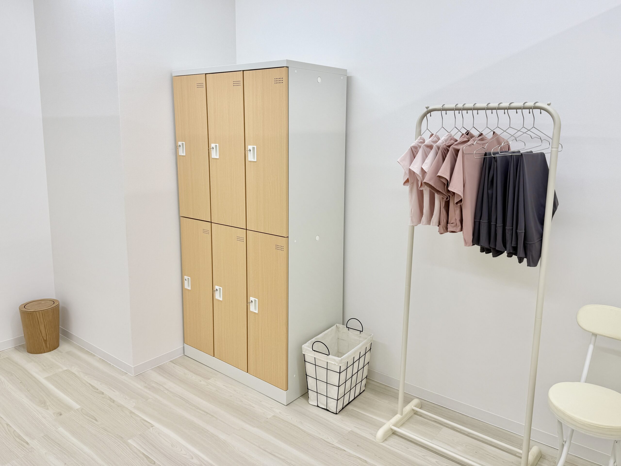 無料レンタルウェア完備の枚方店スタジオ