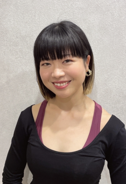 La pilates福岡天神店の女性インストラクター