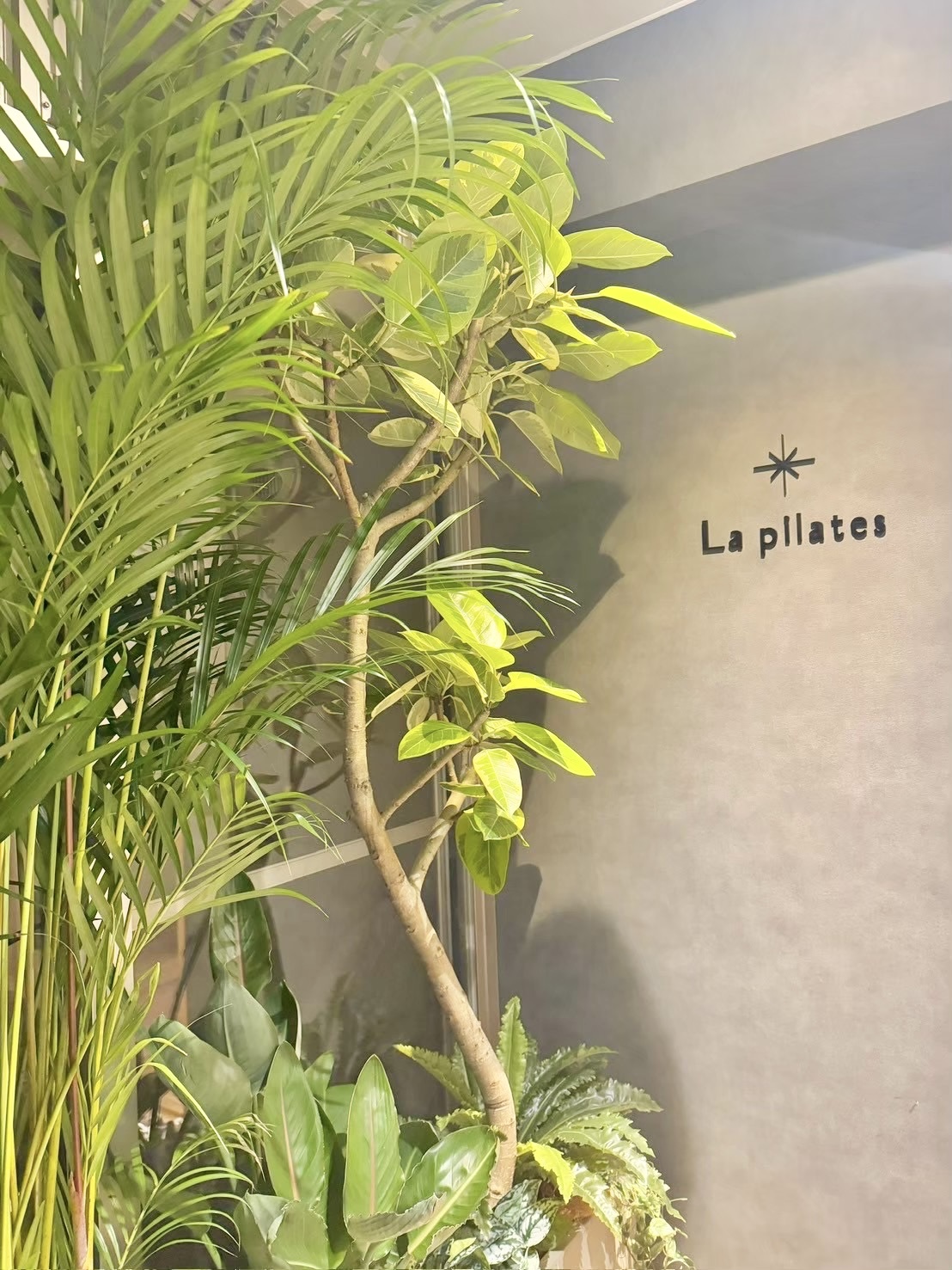 La pilates四ツ橋店入り口