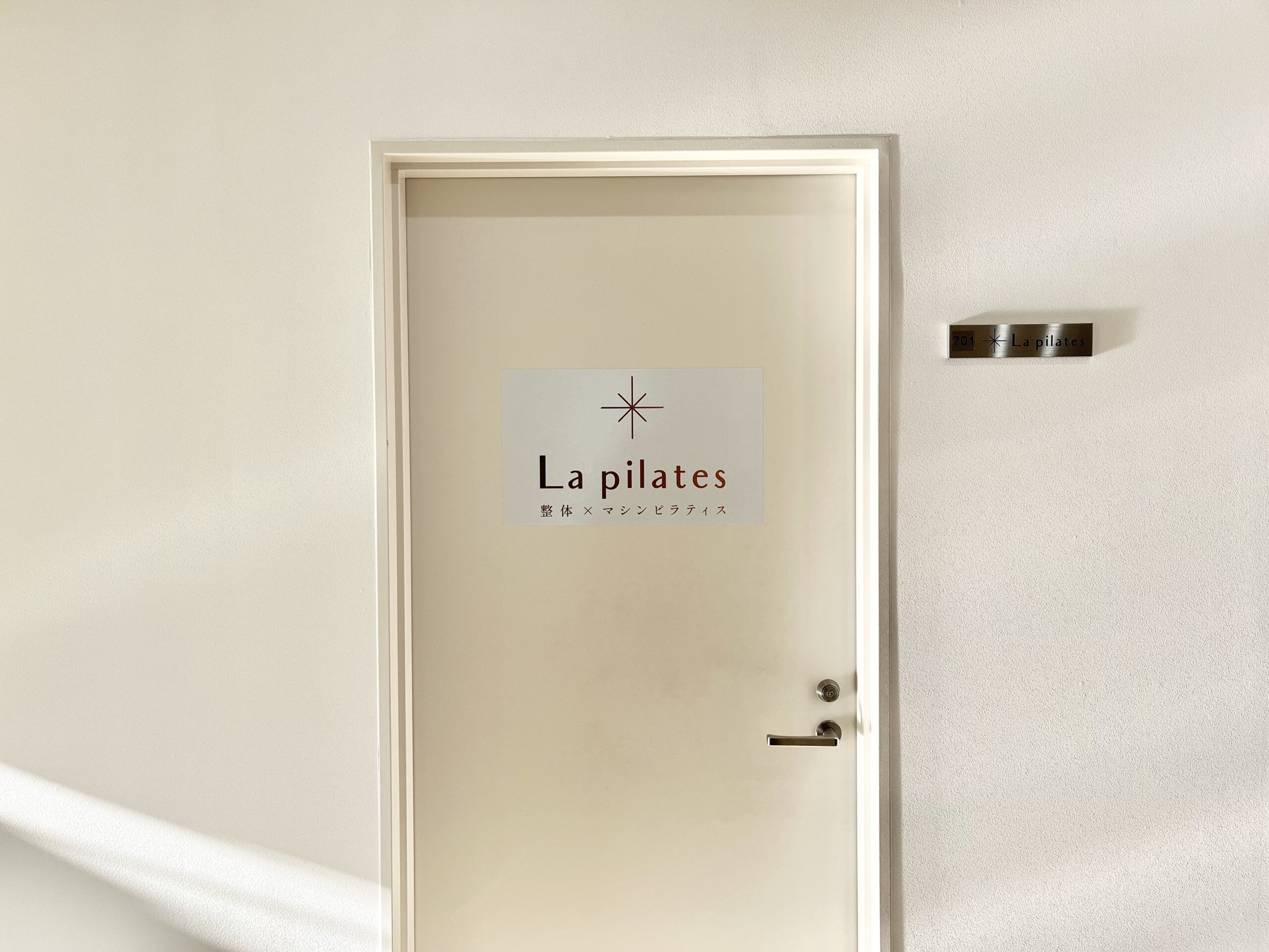 La pilates神戸元町店入り口