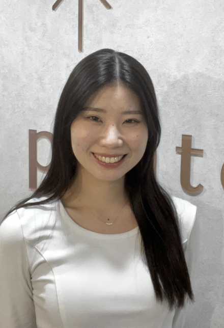 La pilates千葉店の女性インストラクター