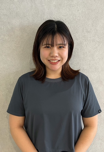 La pilates神戸元町店の女性インストラクター