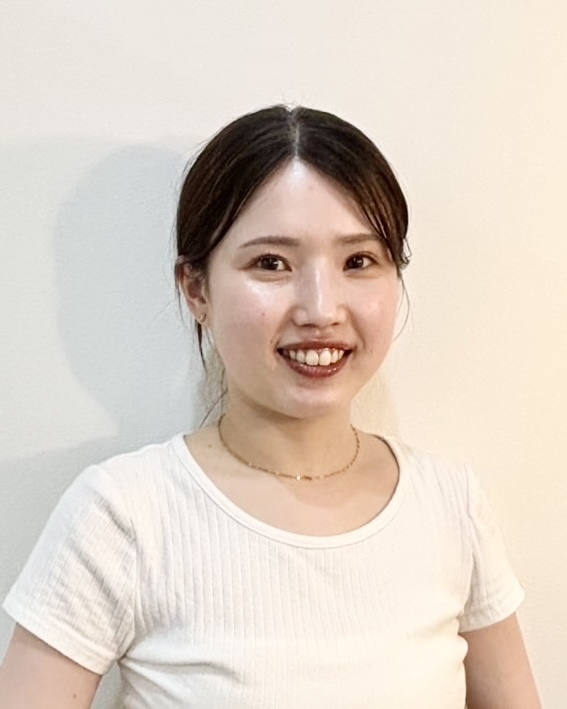 La pilates梅田店の女性インストラクター