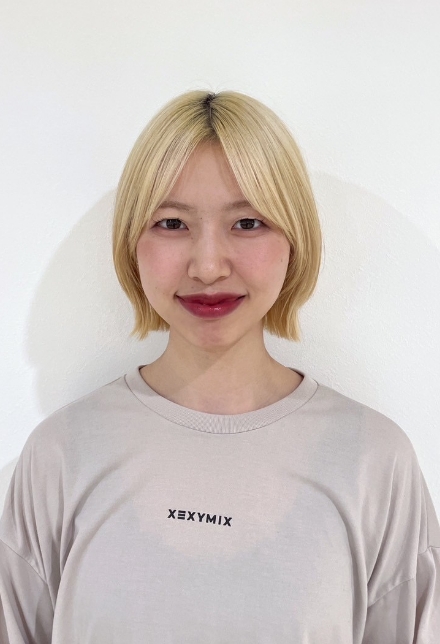 La pilates江坂店の女性インストラクター