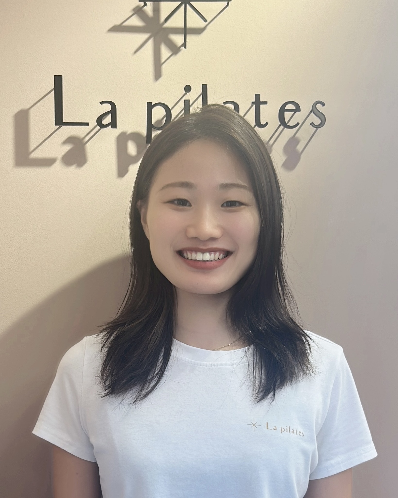 La pilates溝の口店の女性インストラクター