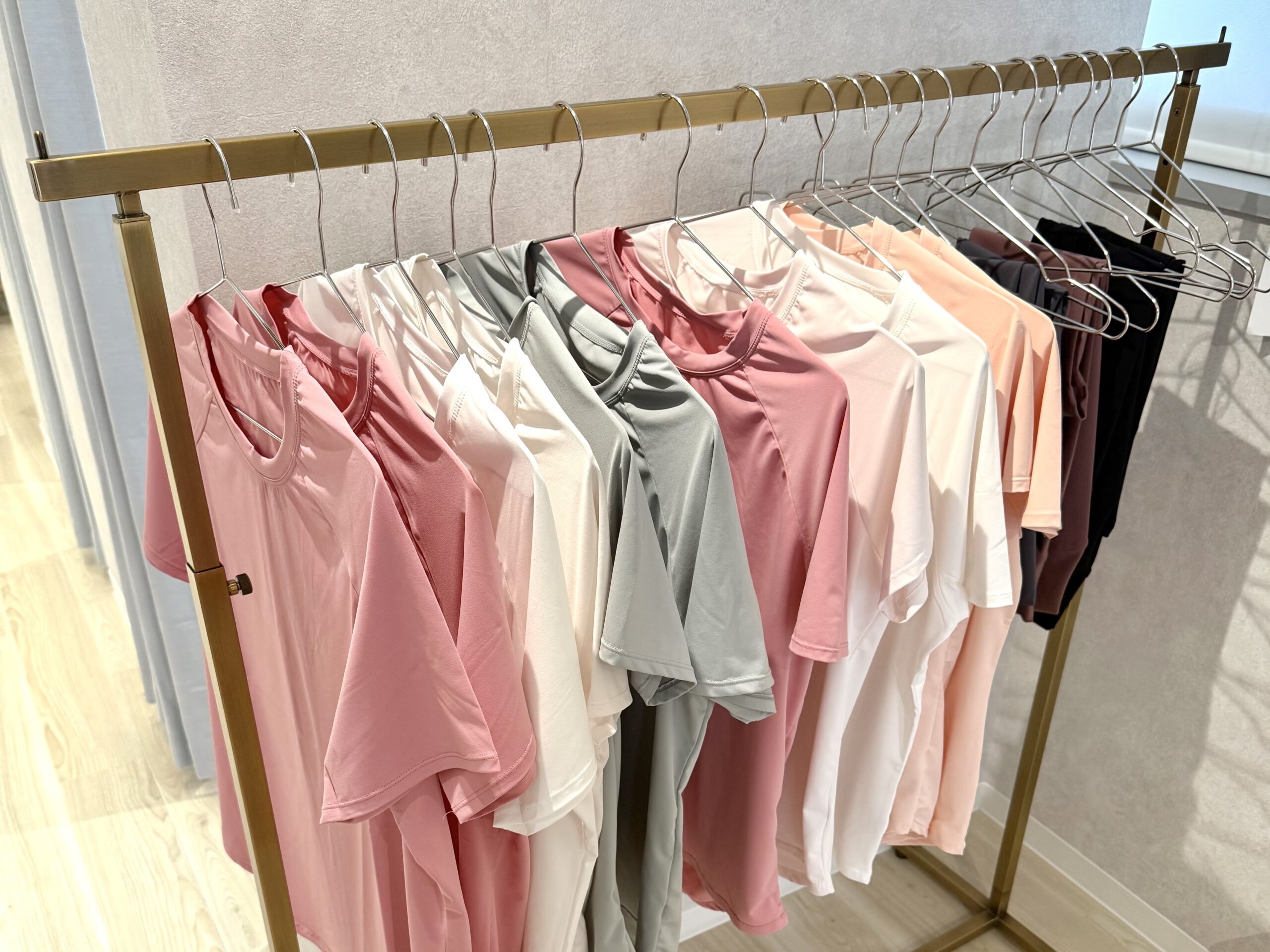 無料レンタルウェア完備の小倉店スタジオ