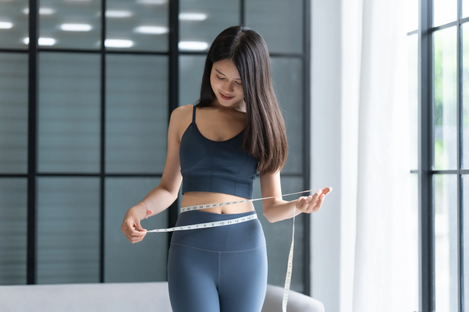 ピラティスでお腹は引き締まる？続く理由と続け方を解説
